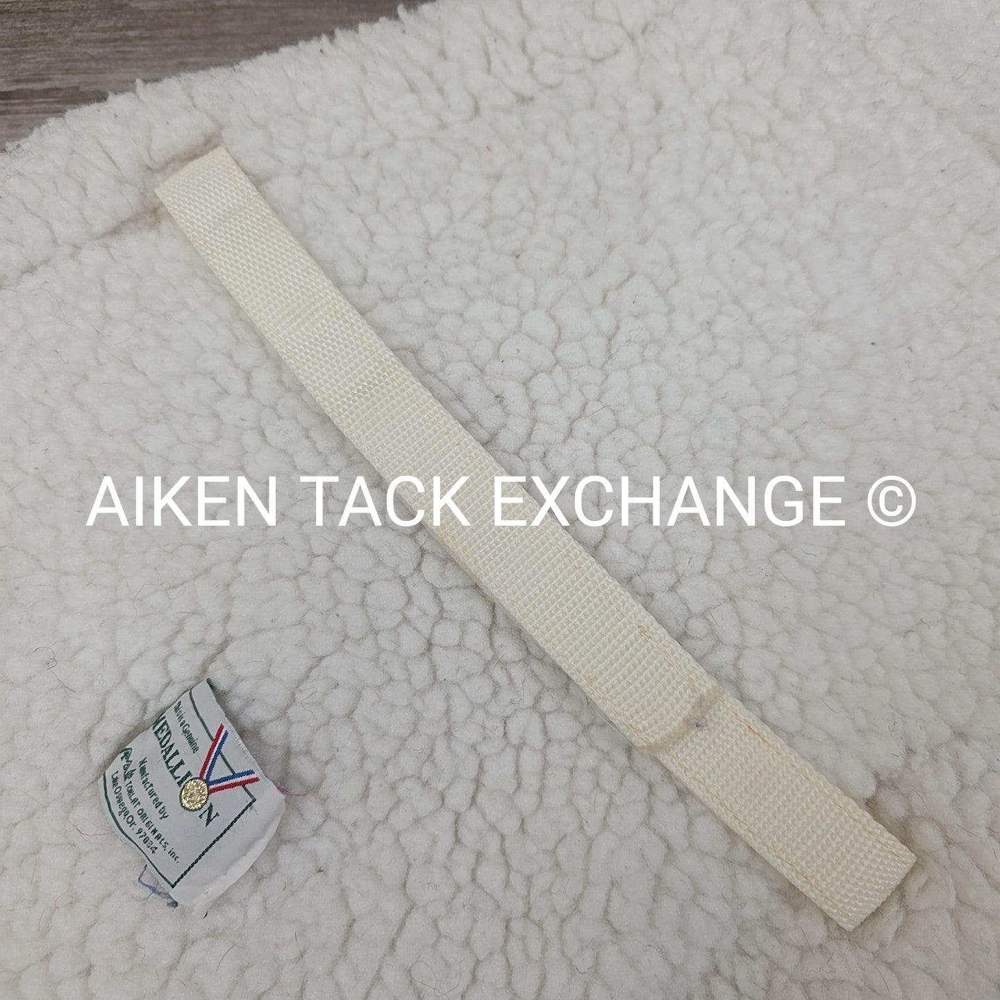 Toklat Medallion Contour Fleece Saddle Pad
