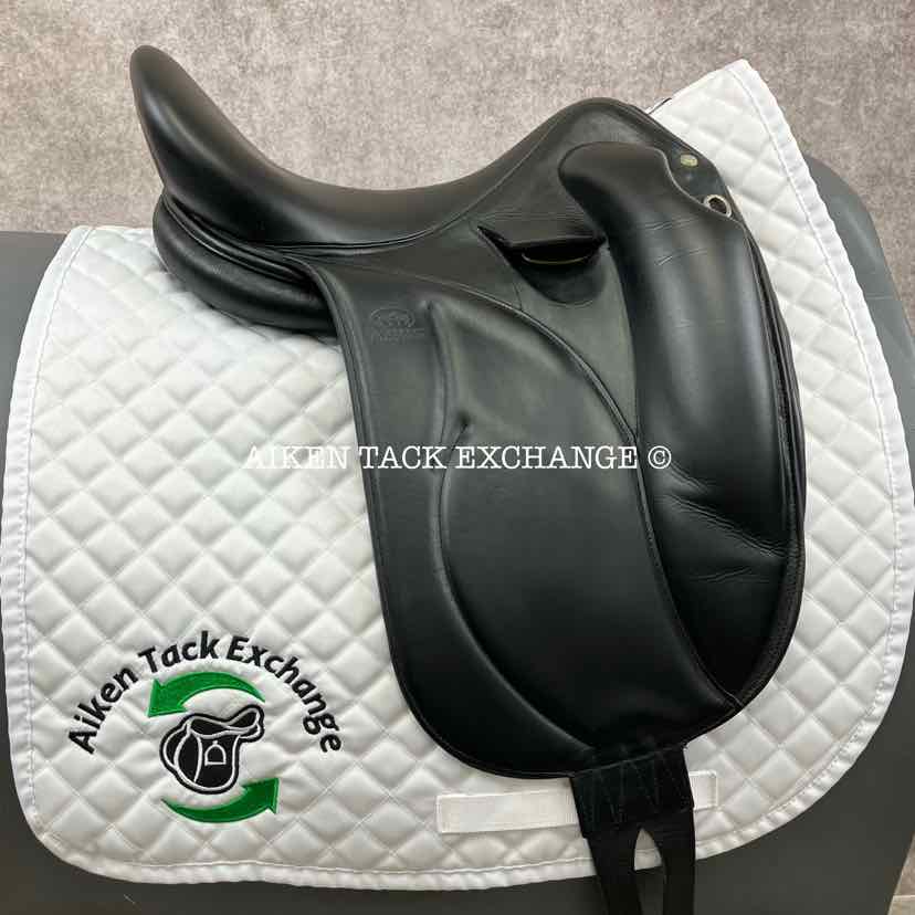 2016 Devoucoux Mendia Monoflap Dressage Saddle, 17" Seat, 2 Flap, Medium Wide Tree, Foam Panels, Full Buffalo Leather