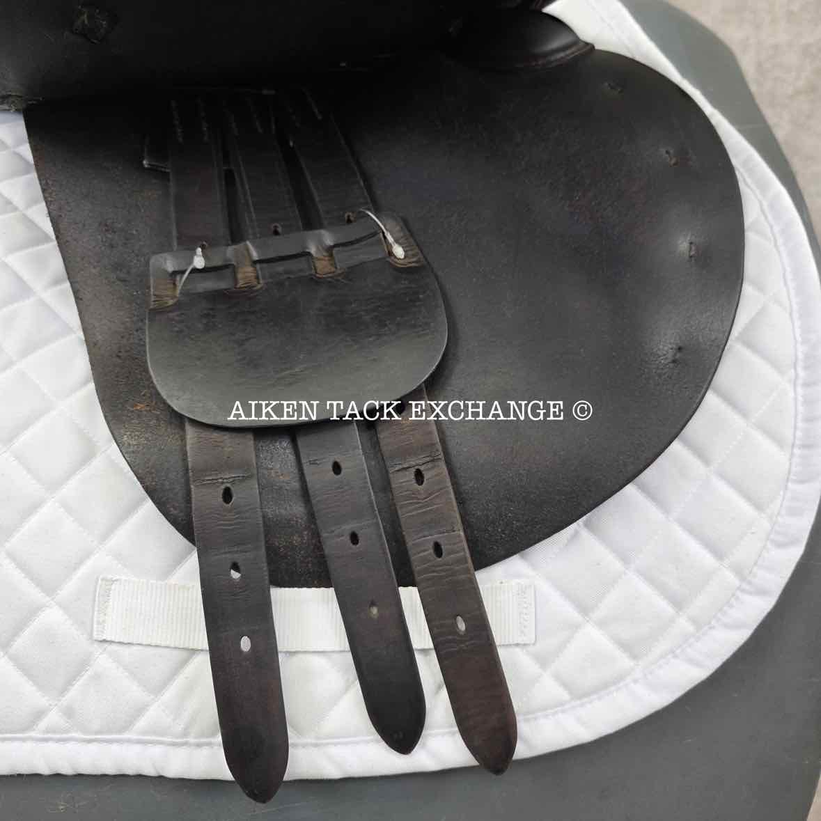Beval Jump Saddle, 17.5"/18" Seat, Forward Flap, Medium Tree, Foam Panels