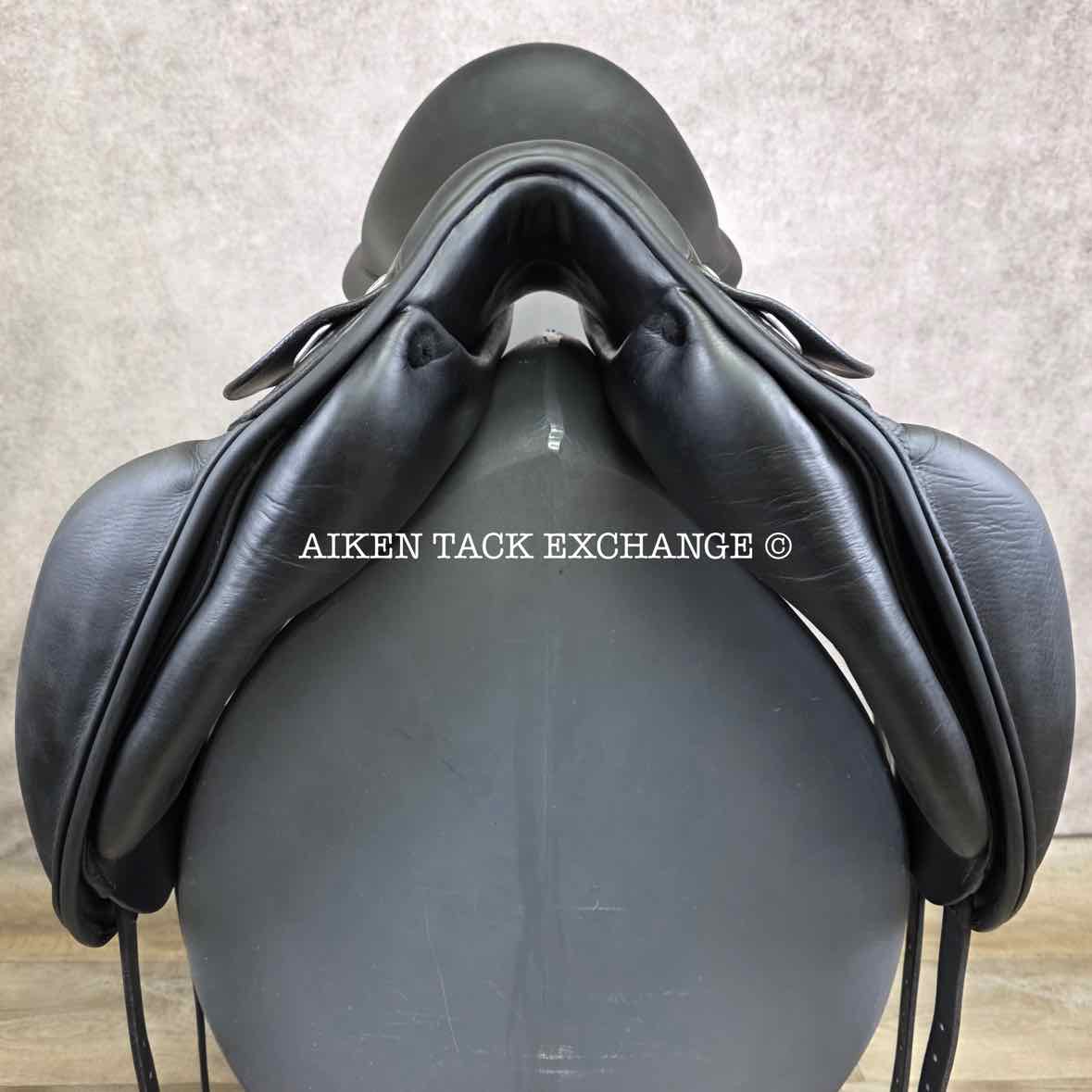 2007 Amerigo Vega Dressage Saddle, 17" Seat, Medium Tree, Wool Flocked Panels