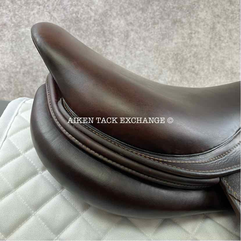 2015 CWD SE02 Close Contact Jump Saddle, 17" Seat, 3L Flap, Medium Tree, Foam Panels, Full Buffalo Leather