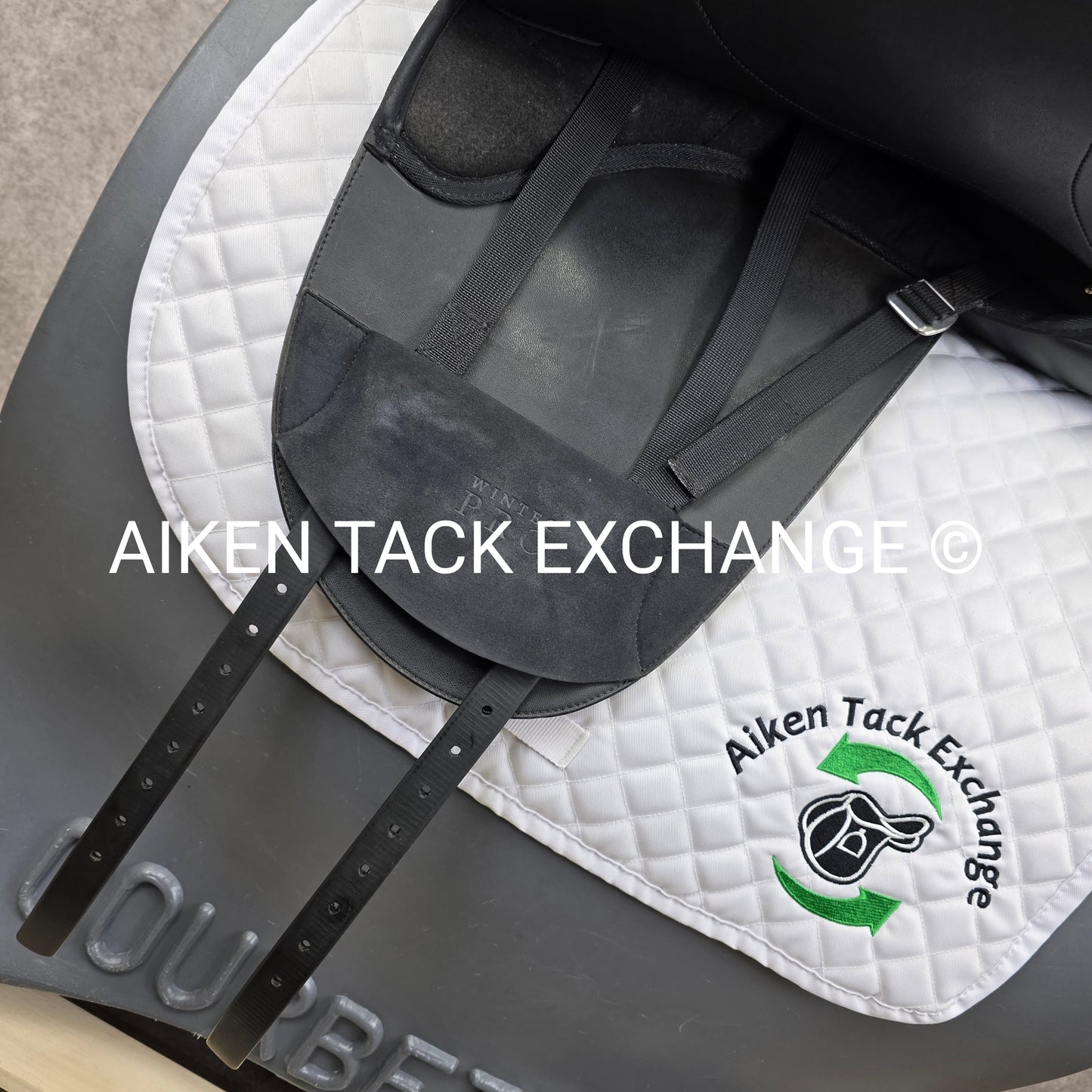 **SOLD**2012 Wintec Pro Stock Australian Saddle, 17" / 17.5" Seat - Large, Adjustable Tree - Changeable Gullet, Wool Flocked Panels