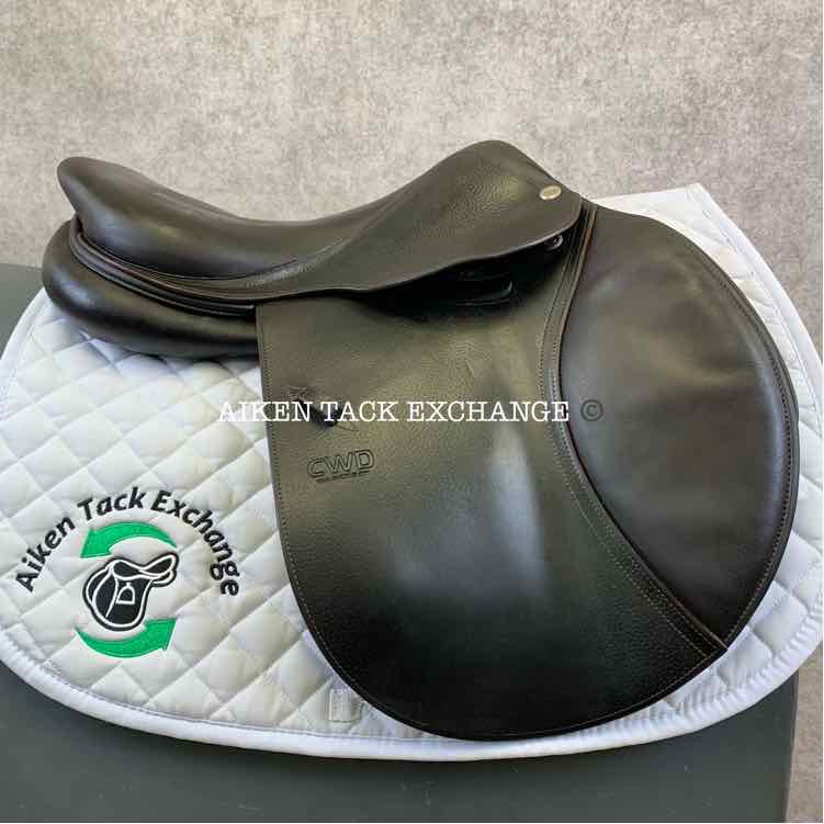 **SOLD** 2016 CWD SE01 Close Contact Jump Saddle, 17" Seat, 2L Flap, Medium Tree, Foam Panels
