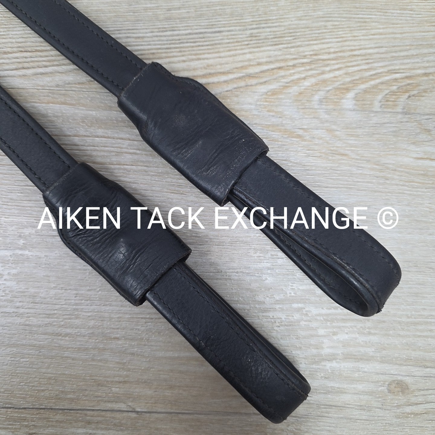Devoucoux Makila Stirrup Leathers, Black, Size Medium