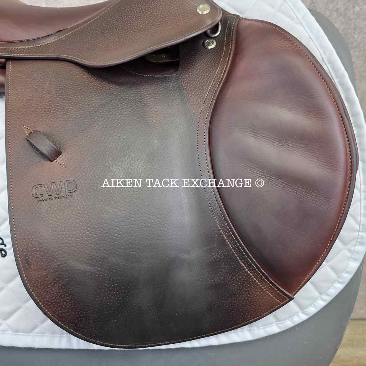 **SOLD** 2017 CWD SE02 Close Contact Jump Saddle, 17.5" Seat, 3C Flap, Medium Tree, Foam Panels