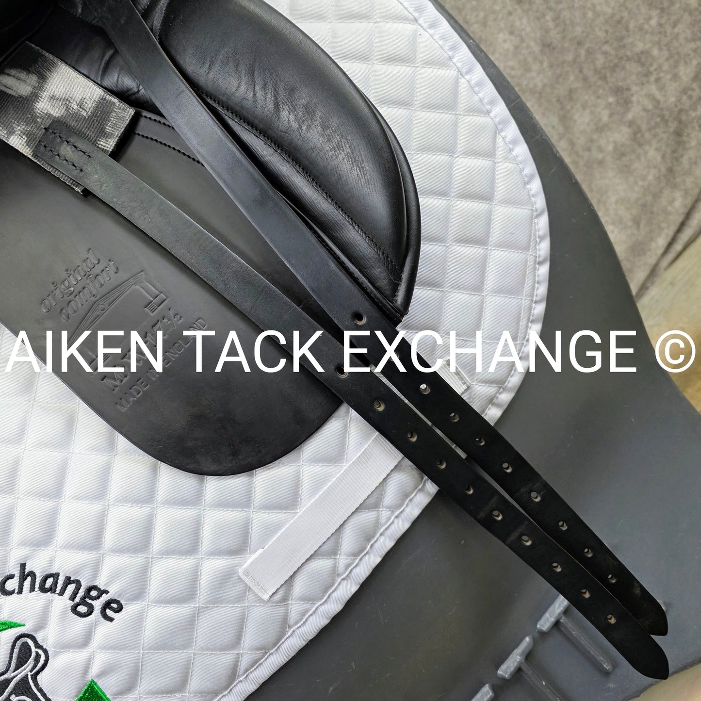Albion Original Comfort Dressage Saddle, 17.5" Seat, Medium Wide Tree, Wool Flocked Panels