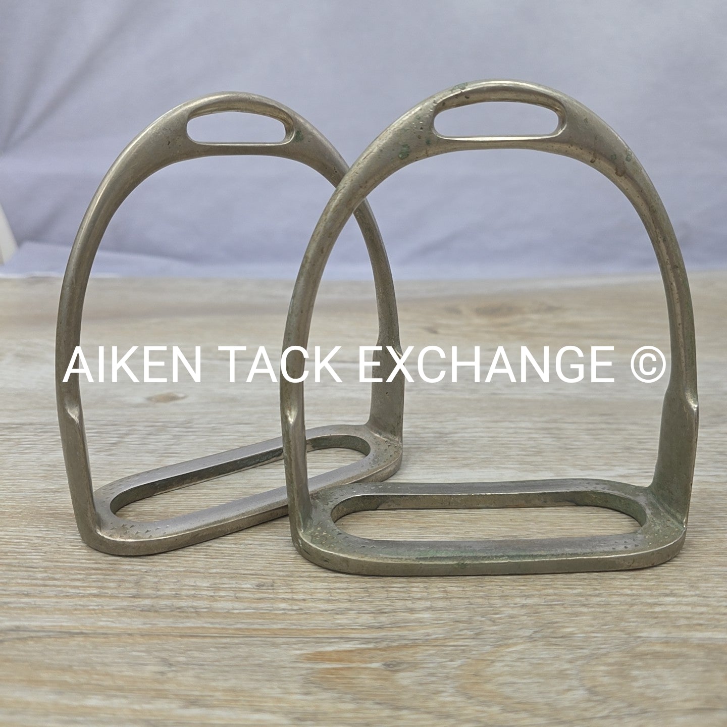 Kangaroo Prussian Style Stirrup Irons, 4.75"
