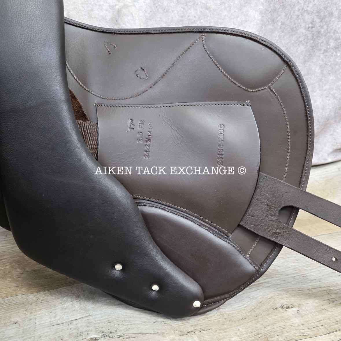 HDR - Henri de Rivel Phoenix IGP Monoflap Jump Saddle, 17" Seat, Adjustable Tree - Changeable Gullet, Foam Panels