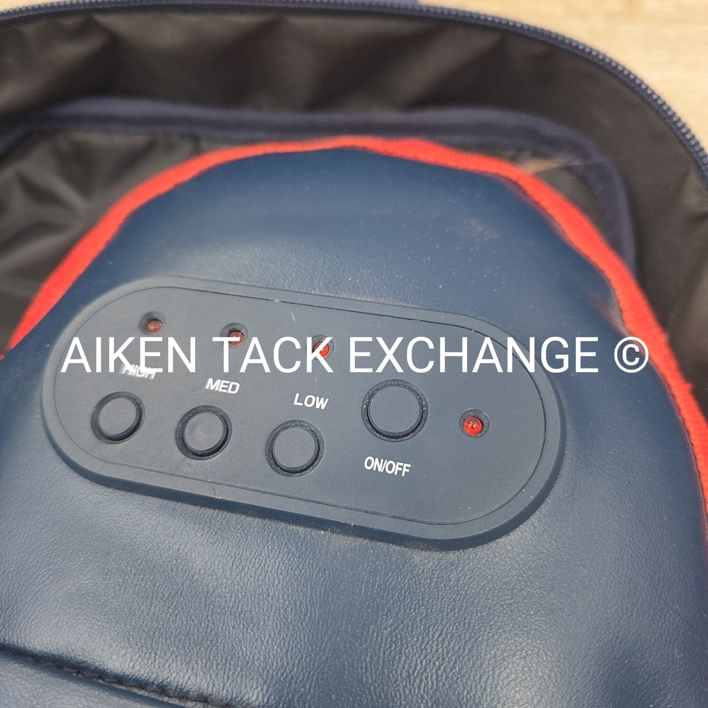 Equilibrium Therapy Massage Mitt w/ 3 Settings