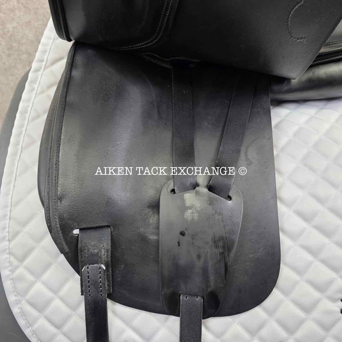 2008 Amerigo Vega Dressage Saddle, 18" Seat, M/MW Tree, Wool Flocked Panels