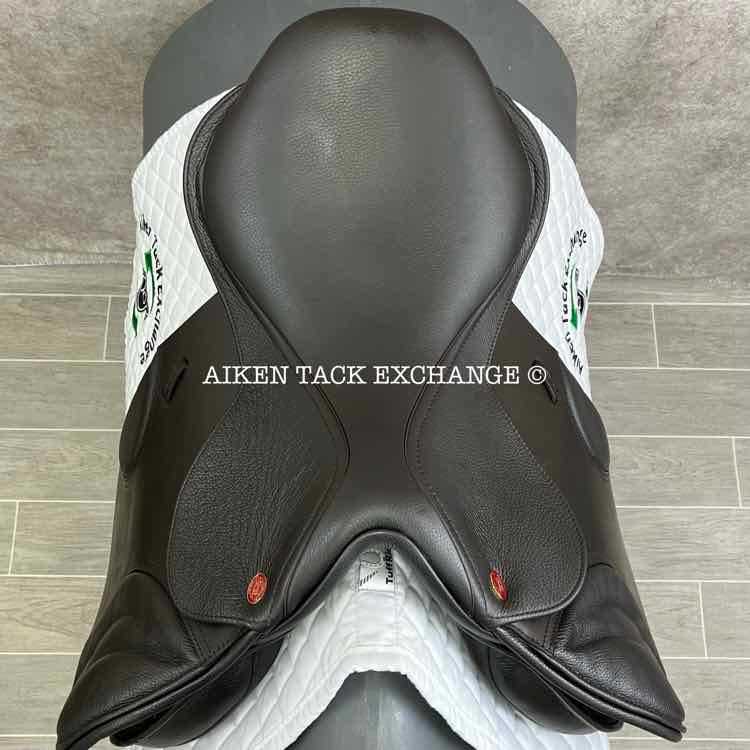 **SOLD** 2023 Kent & Masters S-Series MJJ Standard Wither Competition Jump Saddle, 17.5" Seat, Adjustable Tree - Changeable Gullet, Wool Flocked Panels