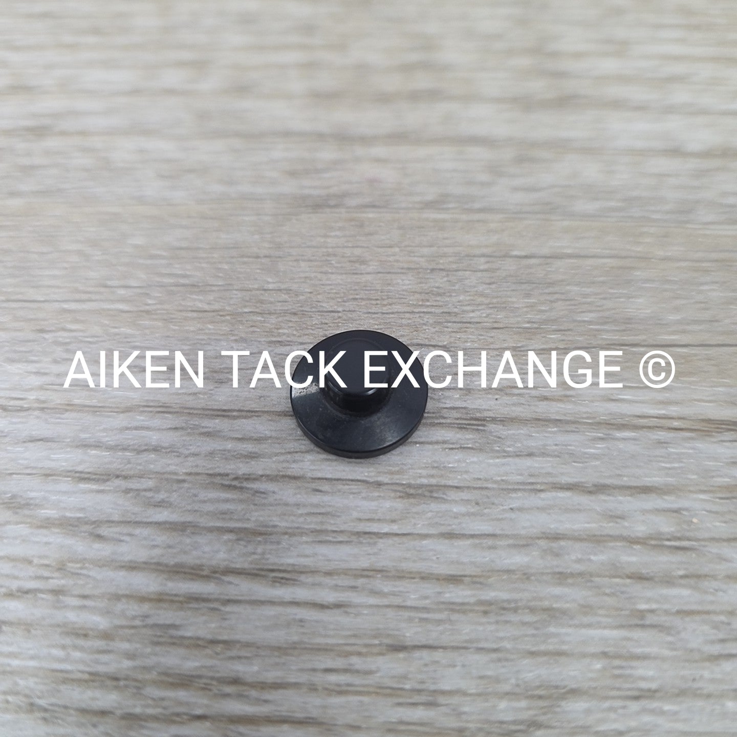 Camden Hunt Button, Small