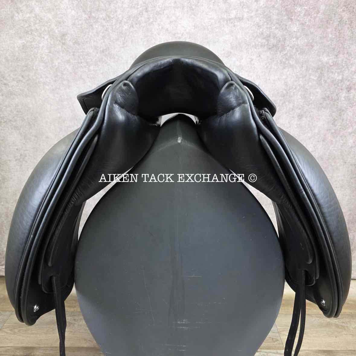 2005 Schleese Derby Dressage Saddle, 17.5" Seat, Adjustable AdapTree, Wool Flocked Panels