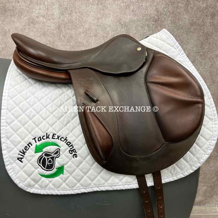 2009 CWD SE04 Monoflap Jump Saddle, 17.5" Seat, 3A Flap, Medium Wide Tree, Foam Panels, Full Buffalo Leather