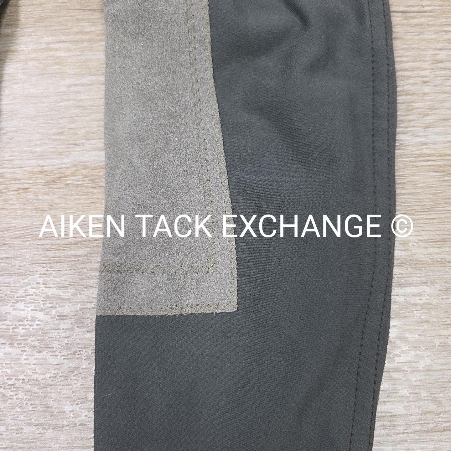 Devon-Aire Knee Patch Breeches, Size 26