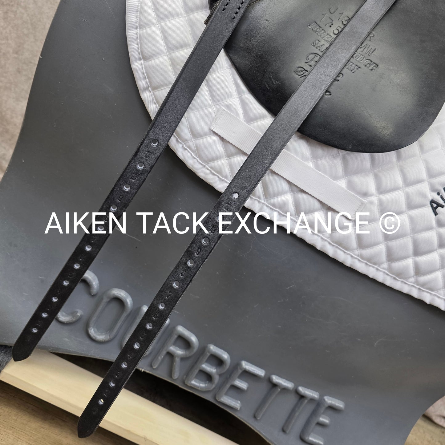 Jeremy Rudge Pace Dressage Saddle, 17.5" Seat, Medium Wide Tree, Wool Flocked Panels