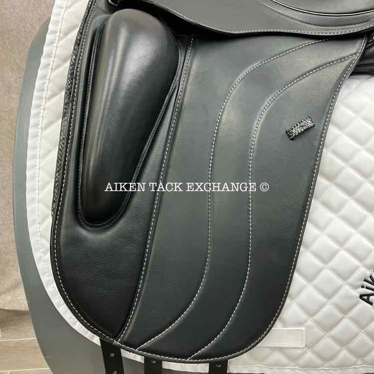 2023 Fairfax Stella Monoflap Dressage Saddle, 17.5" Seat, Adjustable Tree - Changeable Gullet, Wool Flocked Panels