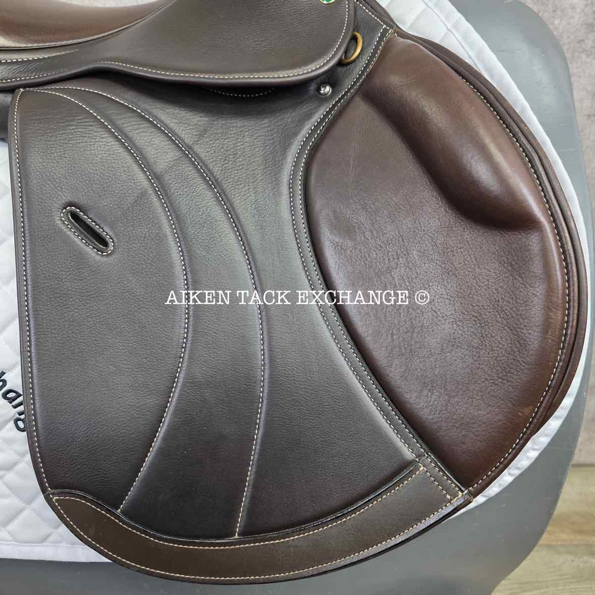 HDR Equipe Close Contact Jump Saddle, 19" Seat, Adjustable Tree - Changeable Gullet, Foam Panels