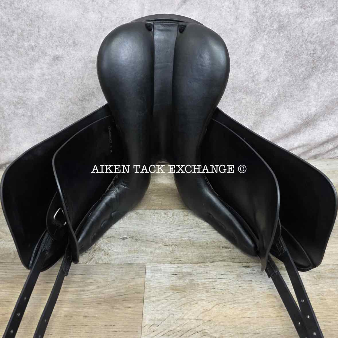 2007 Amerigo Vega Dressage Saddle, 17" Seat, Medium Tree, Wool Flocked Panels