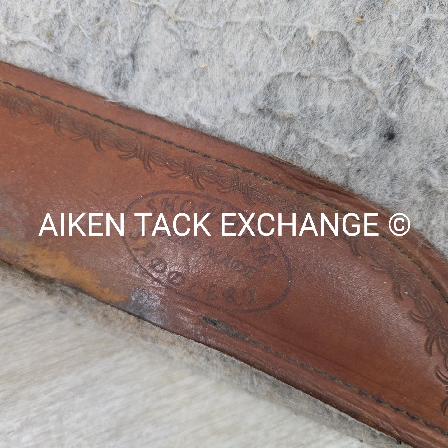 Showman 427 Felt Bottom Saddle Pad with Argentine Cow Hide