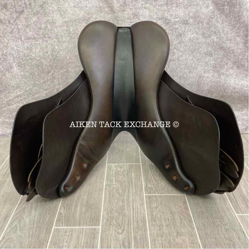 True Brit All Purpose Jump Saddle, 17" Seat, Medium Tree, Foam Panels