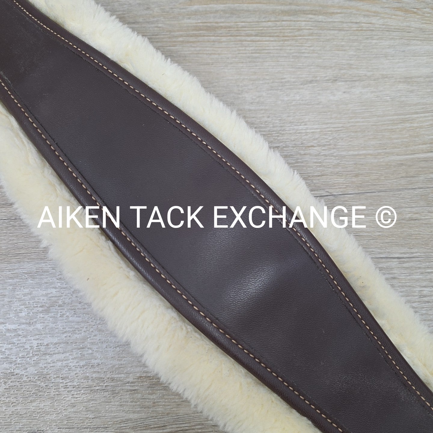 Kentucky Horseware Removable Sheepskin Girth w/ Double End Elastic, 50"
