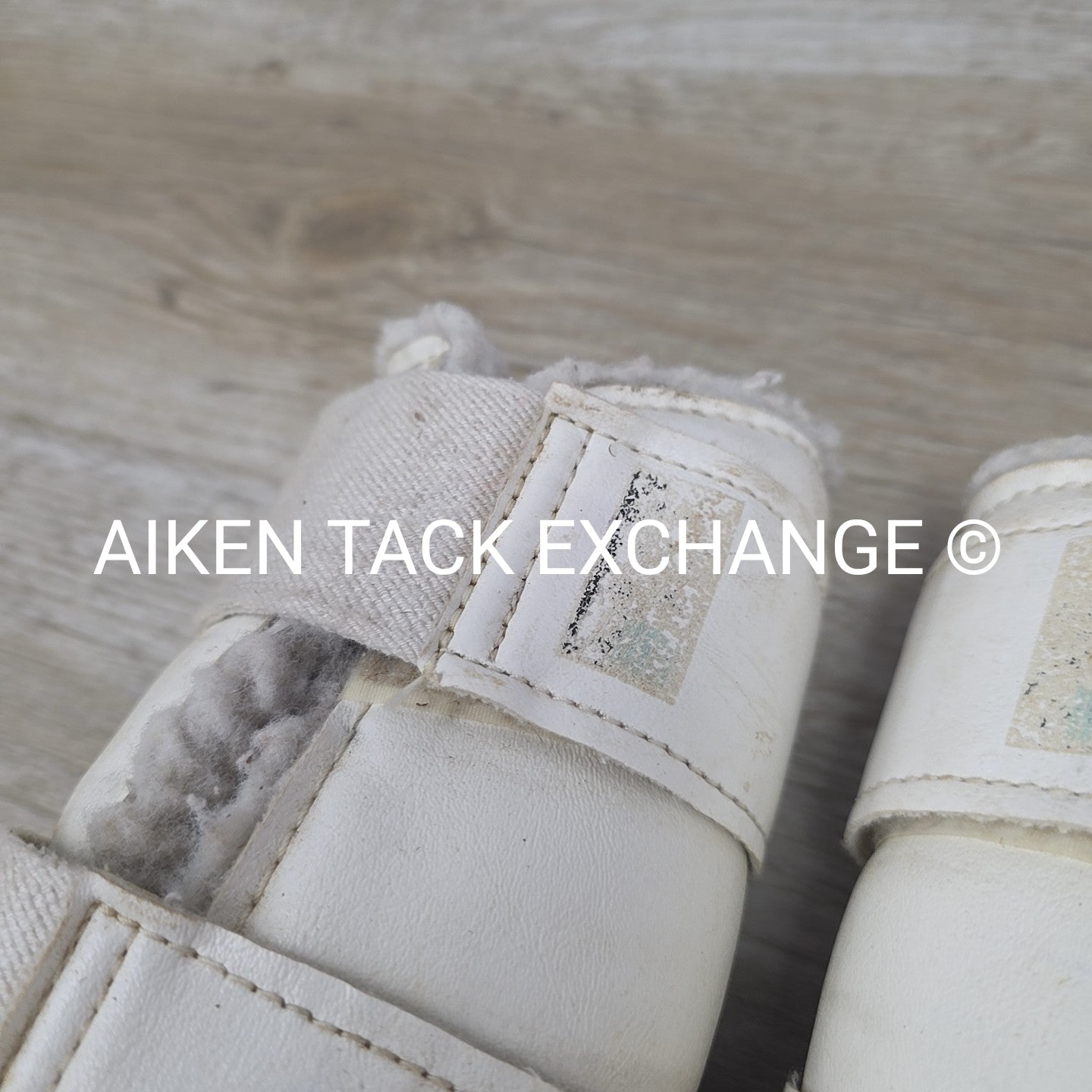 BARGAIN BUNDLE: Toklat Valena Fleece Lined Boots, Size Medium, Set of 4