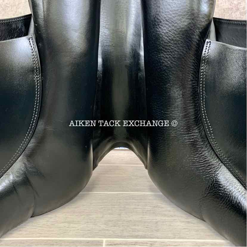 **SOLD** 2016 Stubben 1894 Dressage Saddle, 17.5" Seat, 32 cm Tree - Wide, Wool Flocked Panels