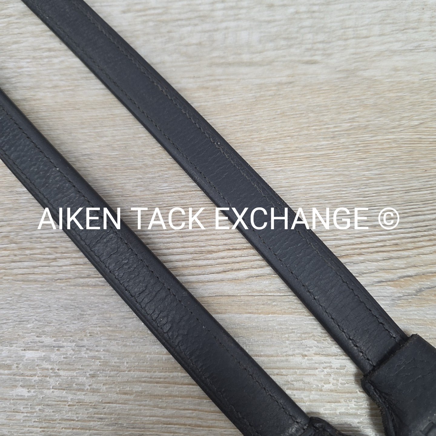 Devoucoux Makila Stirrup Leathers, Black, Size Medium