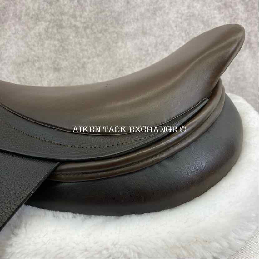 True Brit All Purpose Jump Saddle, 17" Seat, Medium Tree, Foam Panels