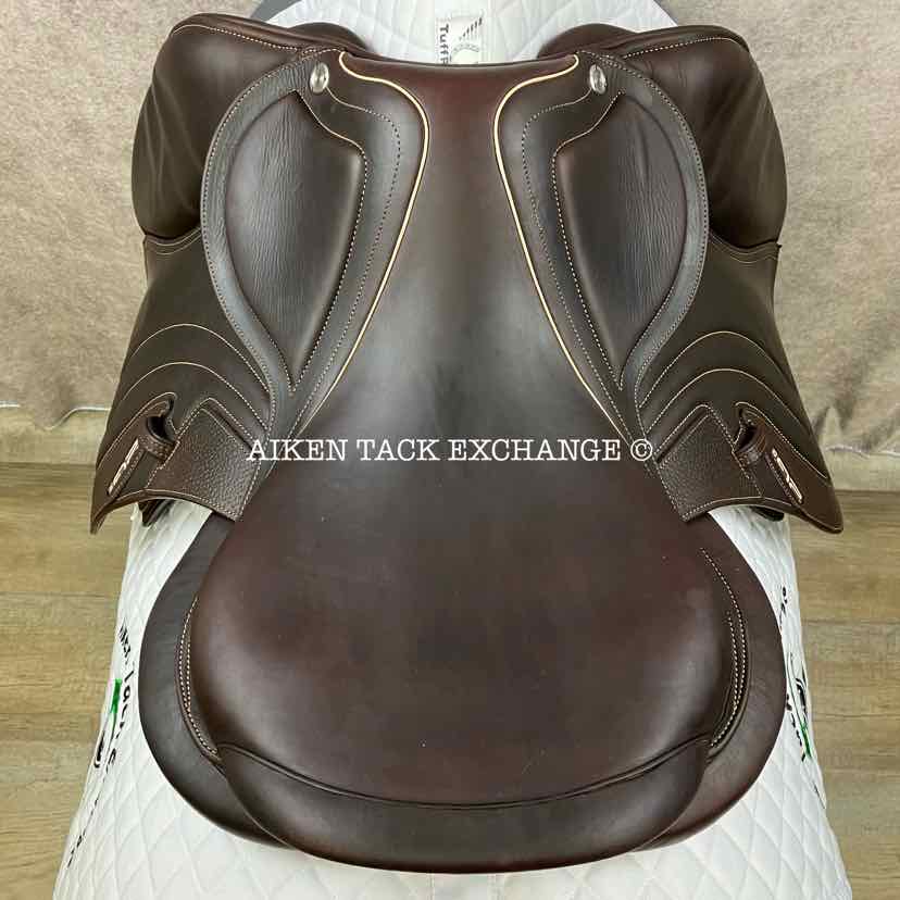 **SOLD** 2020 CWD SE32 2GS Mademoiselle Close Contact Jump Saddle, 17" Seat - S1, 2L Flap, Dynamick Flex Tree - Medium, Foam Panels, Full Buffalo Leather