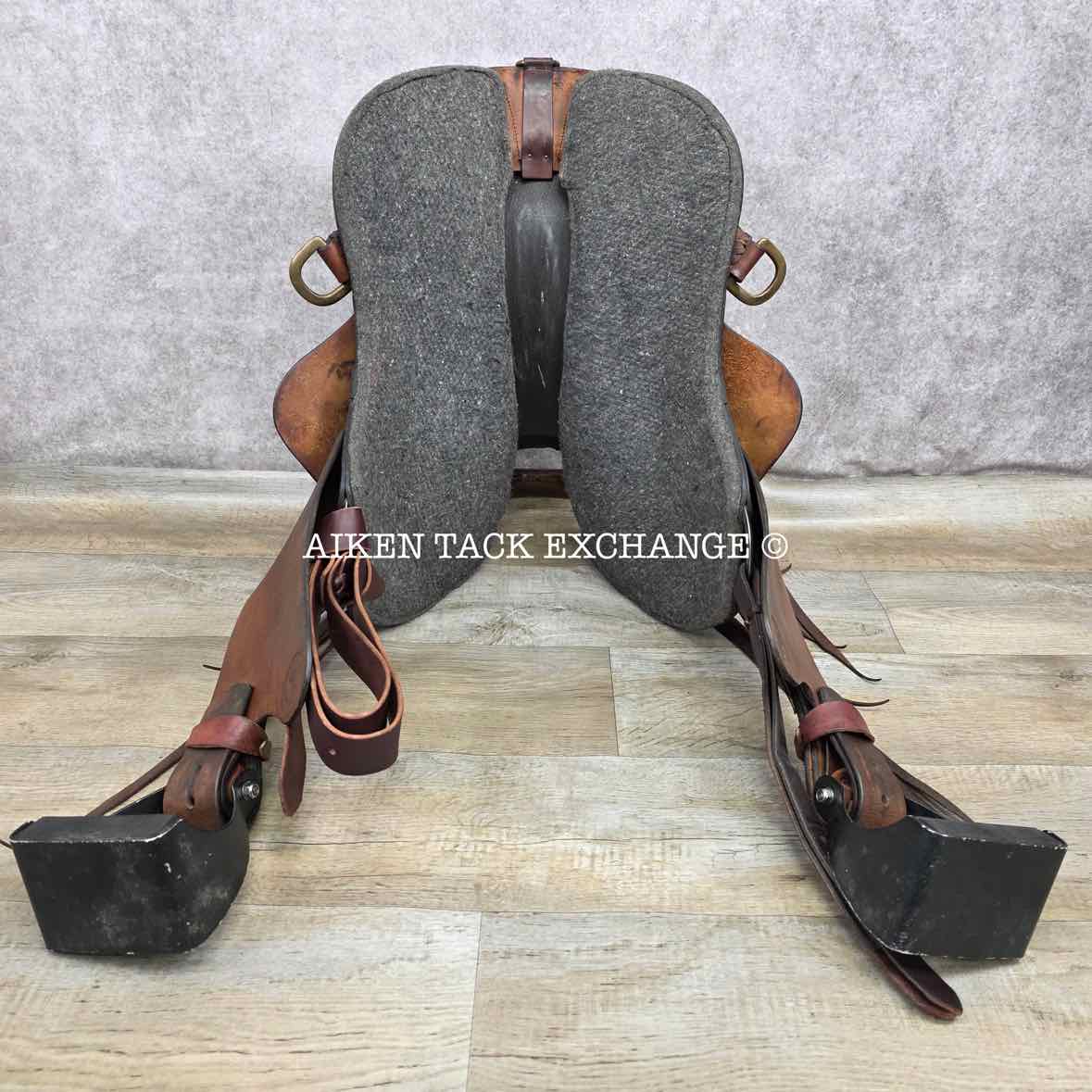 Big Horn Flex 807 Trail Endurance Saddle, 17" Seat, Flexible Tree - Medium Plus Fit with Endurance Bars