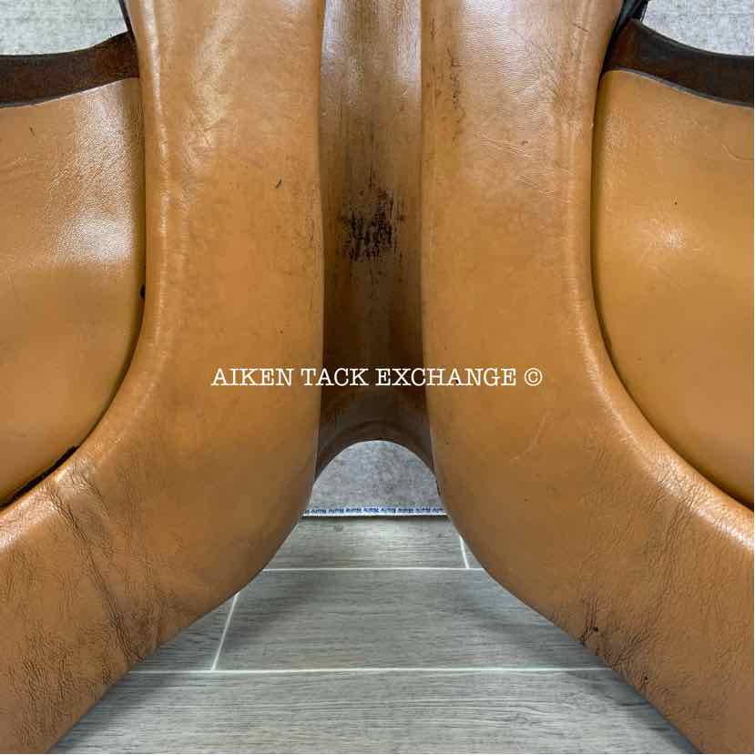**SOLD** Courbette Husar All Purpose Saddle, 17" Seat, Medium Narrow Tree, Foam Panels