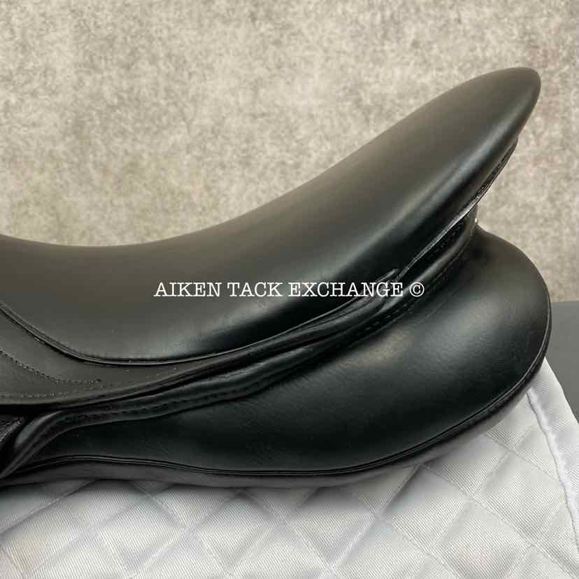 2021 Stubben Aramis Deluxe Dressage Saddle, 19" Seat, 30cm Tree - Medium Wide, Wool Flocked Panels