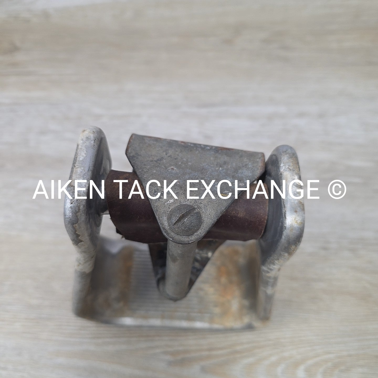 Aluminium Slanted Western Stirrups wtih EZ Knees Stirrup Turners
