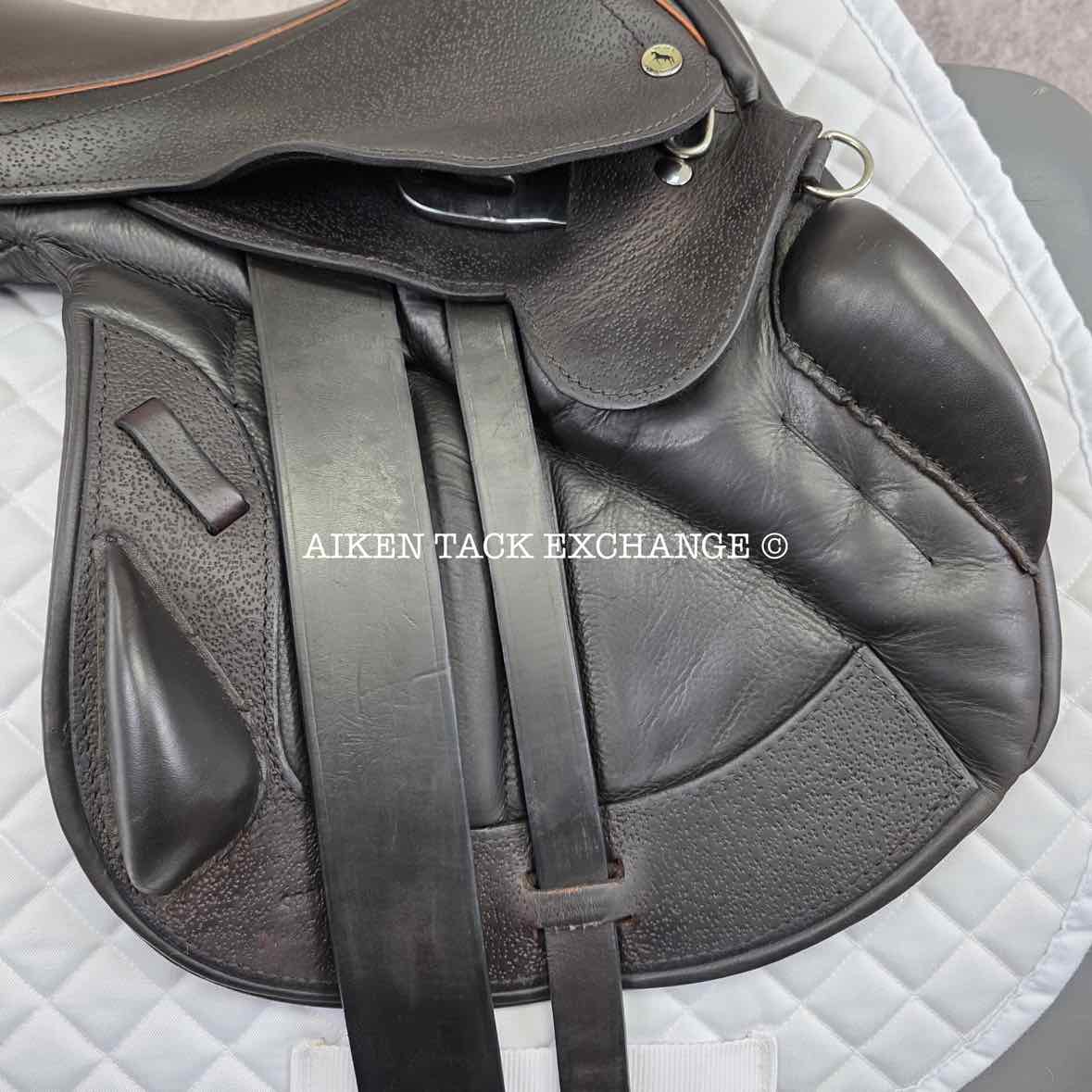 2022 Black Country Vinici Solare Monoflap Jump Saddle, 17" Seat, Wide Tree, Wool Flocked Panels