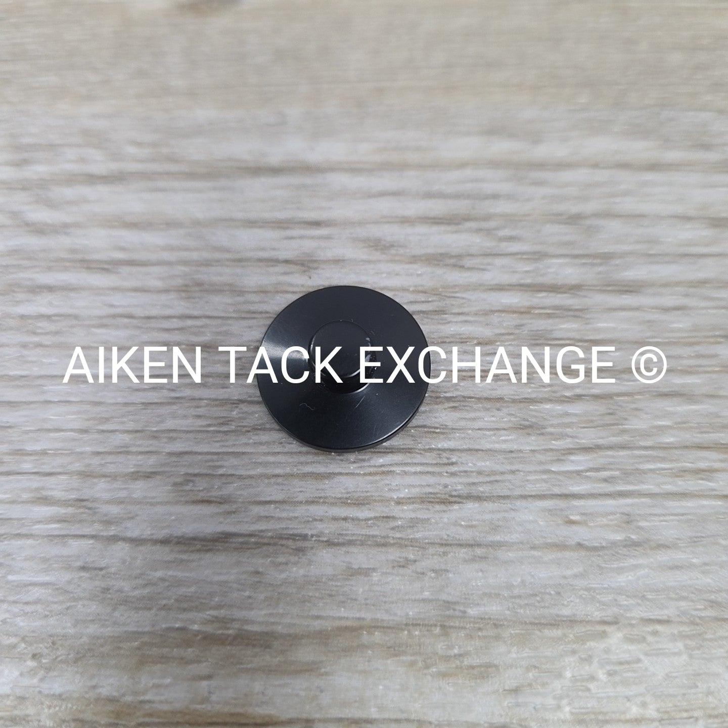 Camden Hunt Button, Large