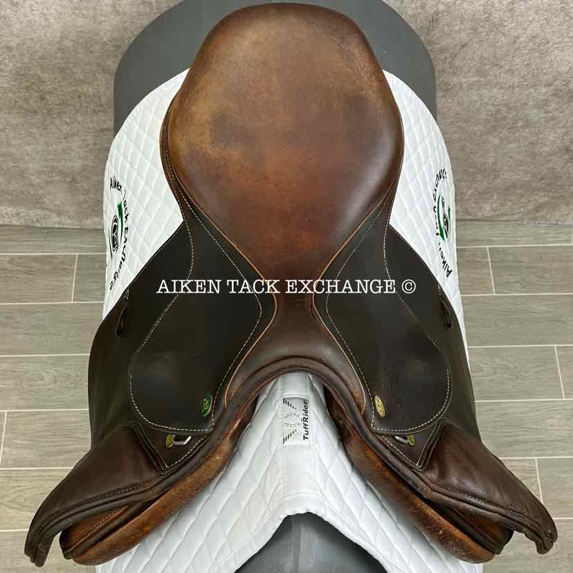 **SOLD** 2003 Prestige Hunter Classic Close Contact Jump Saddle, 17" Seat, 33 Tree - Medium (Adjustable), Foam Panels