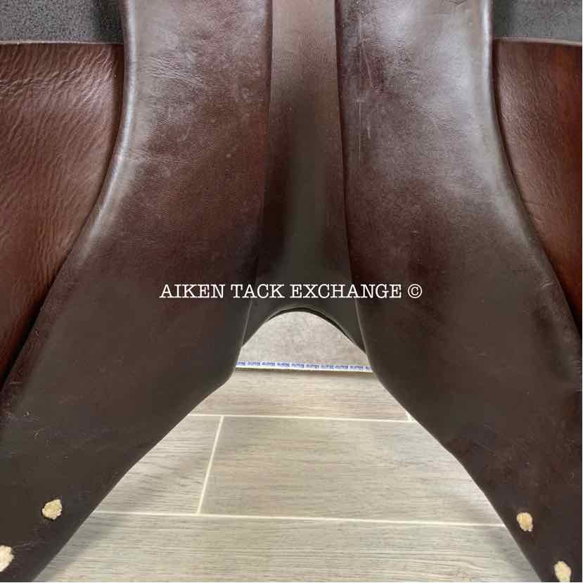 **SOLD** Courbette The Stylist II DL Close Contact Saddle, 16.5" Seat, 31 Tree - Medium Wide, Foam Panels
