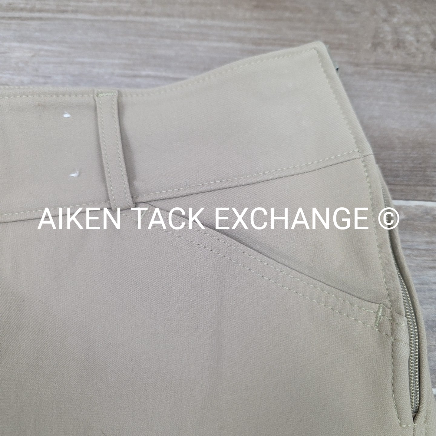 Tailored Sportsman Trophy Hunter Knee Patch Breeches, Size 30 R