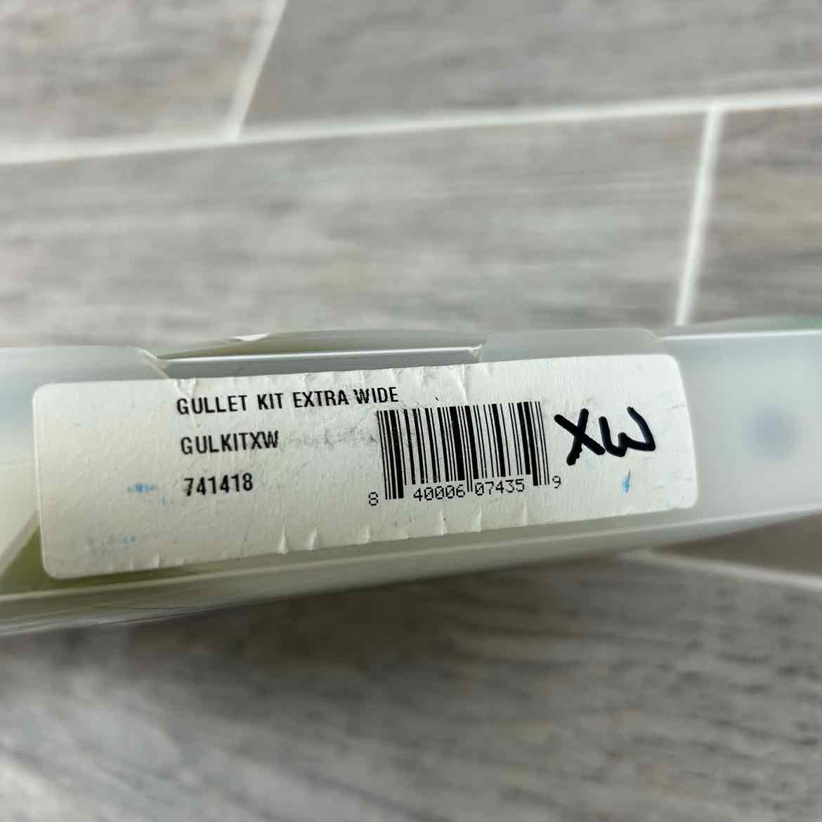 Extra Wide (White) Gullet Plate for Arena, Bates & Wintec Saddles