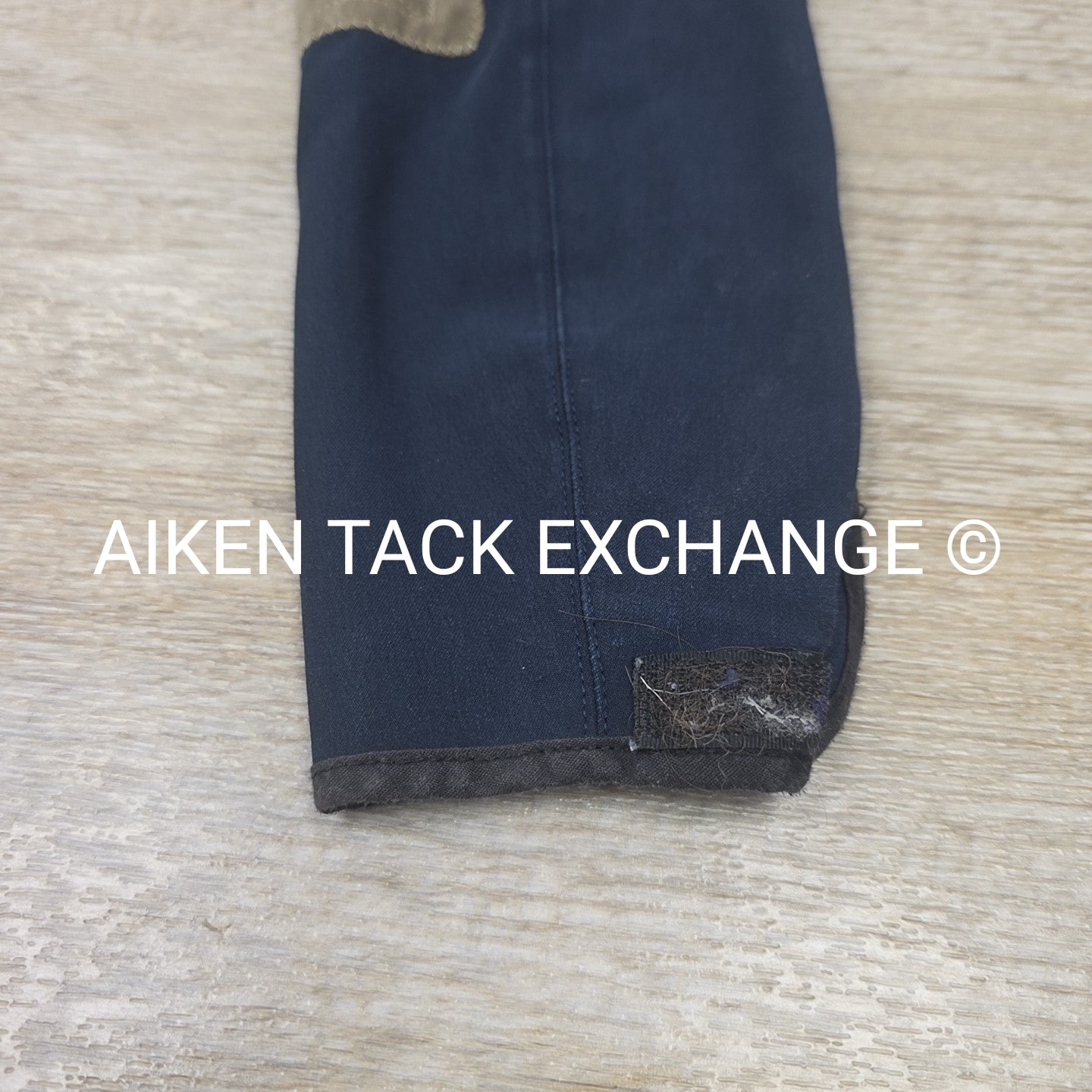 Tailored Sportsman Trophy Hunter Knee Patch Breeches, Size 14 L