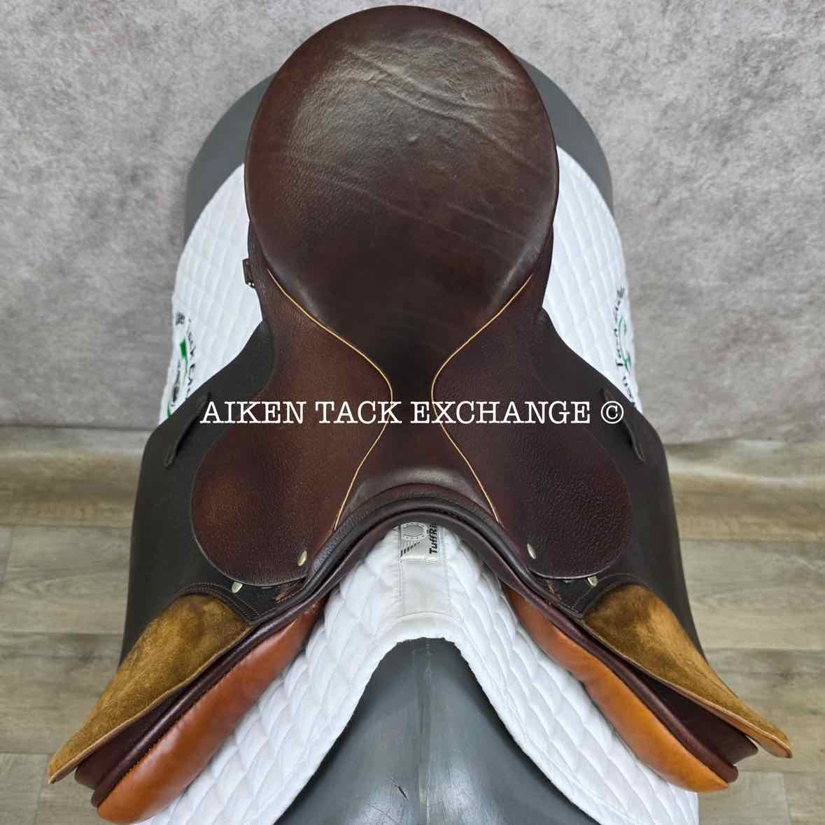 Stubben Siegfried Saddle, 17" Seat, 32cm Tree - Wide, Wool Flocked Panels