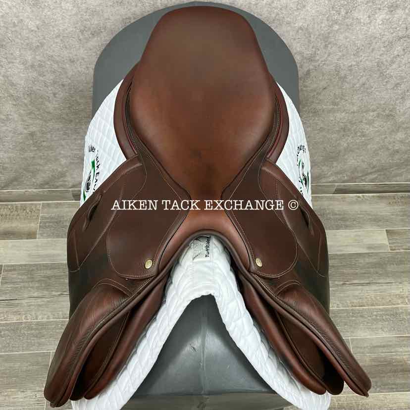 2020 Arion J3 Close Contact Jump Saddle, 17.5" Seat, 3A Flap, Medium Wide Tree, Shoulder-Free Panels, Full Buffalo Leather