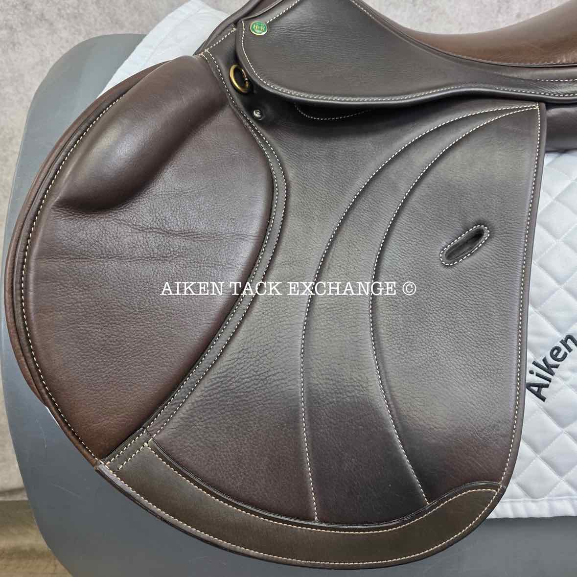 HDR Equipe Close Contact Jump Saddle, 19" Seat, Adjustable Tree - Changeable Gullet, Foam Panels