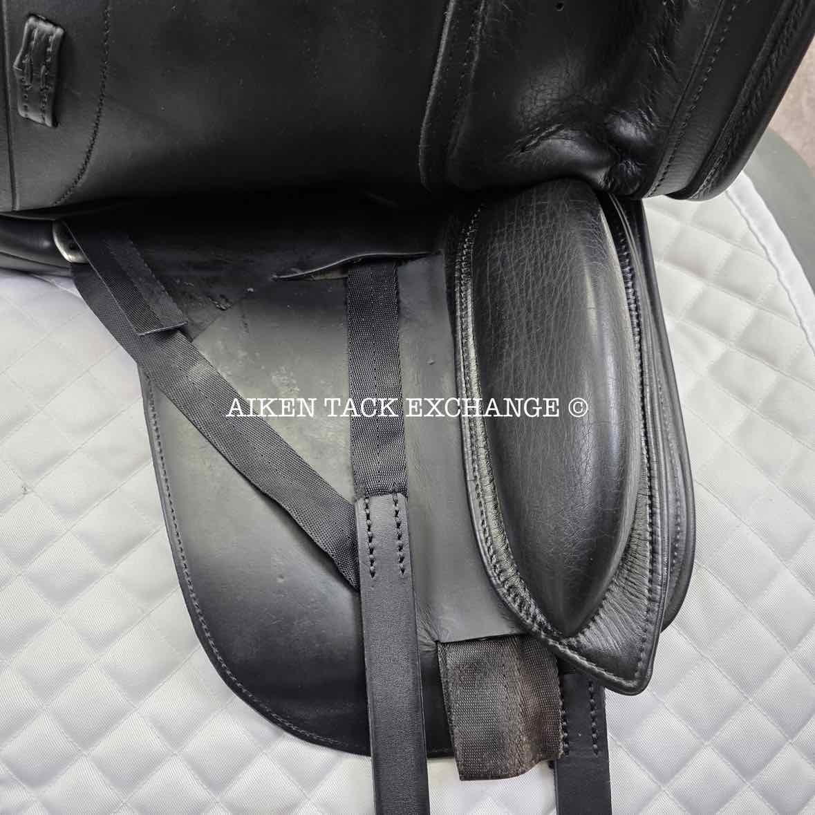 **SOLD** 2011 Schleese Triumph Dressage Saddle, 18" Seat, Adjustable AdapTree, Wool Flocked Panels