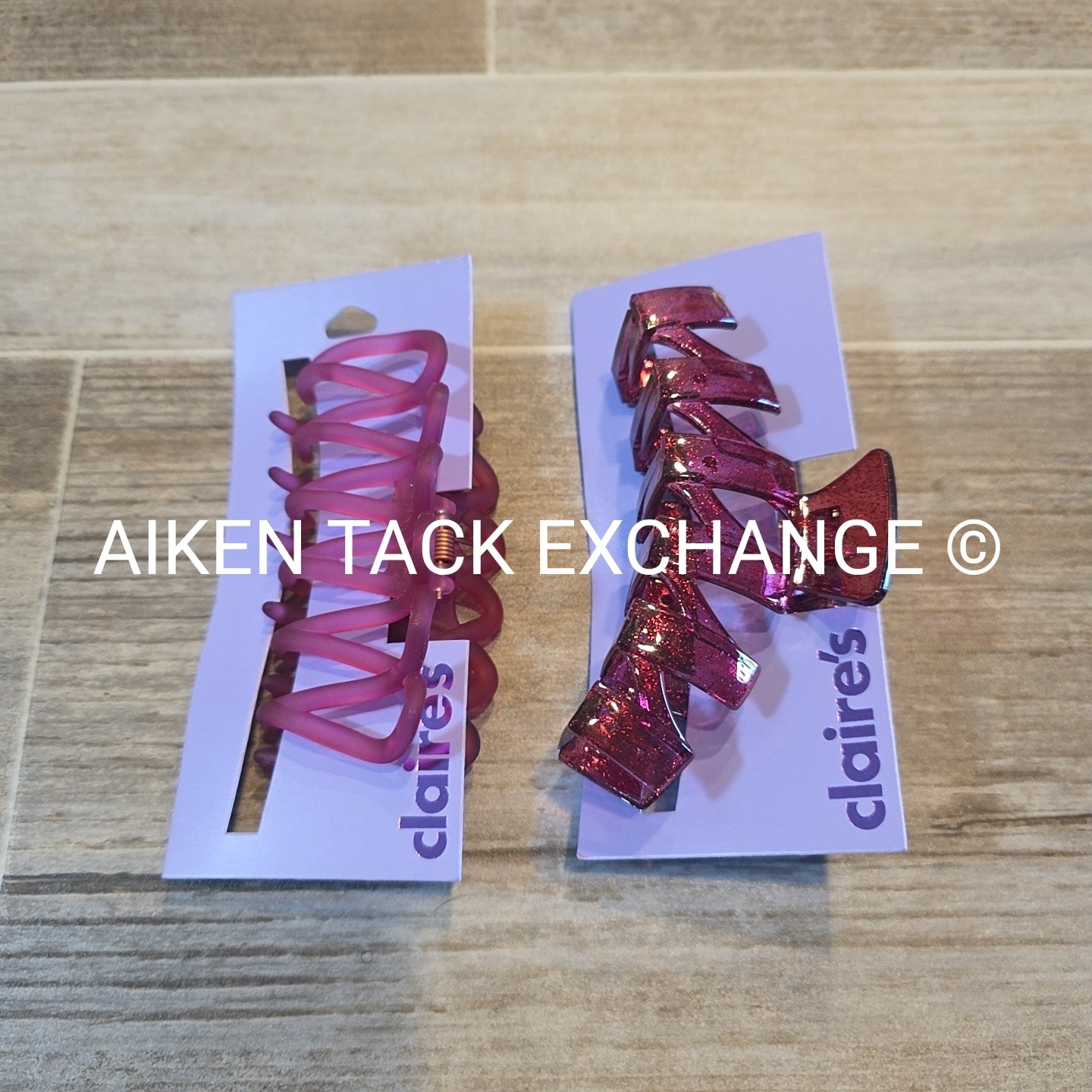 Claire's Hair Bundle - 2 Claw Clips