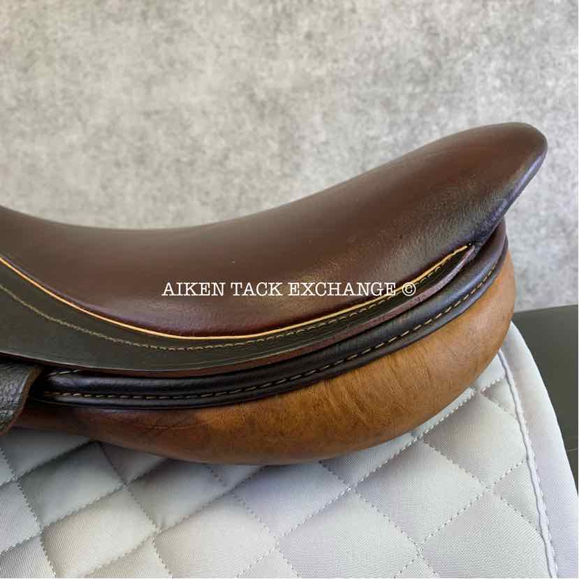 Borelli by Collegiate Close Contact Saddle, 17" Seat, Medium Tree, Foam Panels