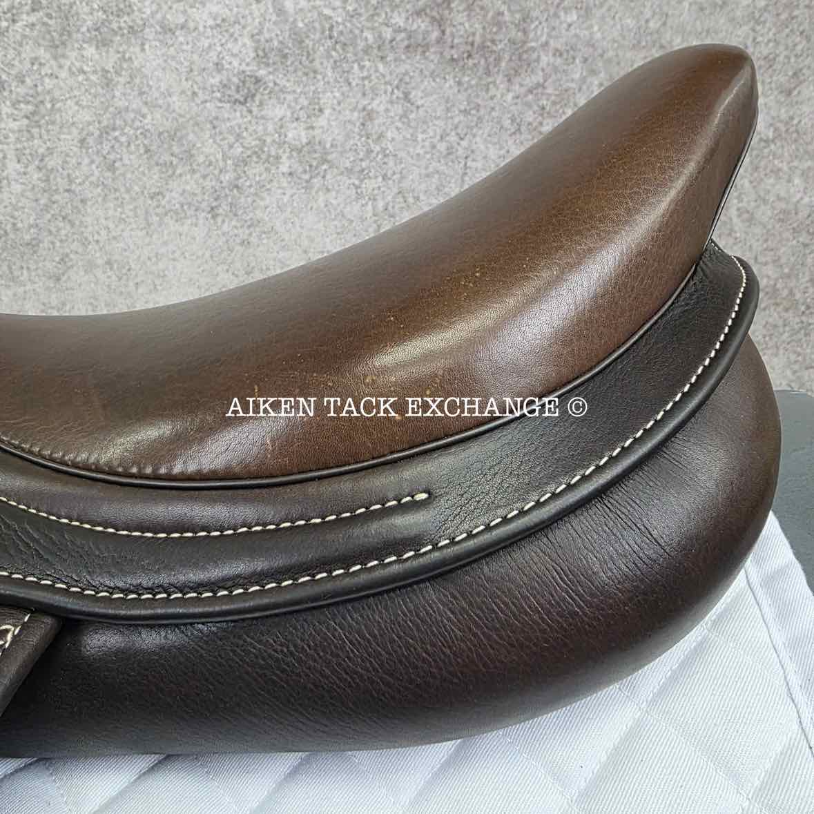 HDR Equipe Close Contact Jump Saddle, 19" Seat, Adjustable Tree - Changeable Gullet, Foam Panels