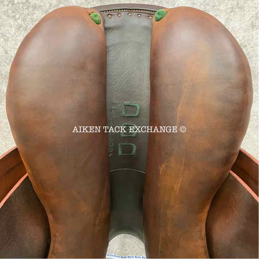 2013 Devoucoux Haurra 2 Close Contact Jump Saddle, 16.5" Seat, 0A Flap, Medium Tree, Wool Flocked Panels